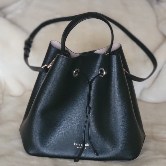 kate spade Handbags - EUC Kate Spade Eva Bucket Bag - Black, Large